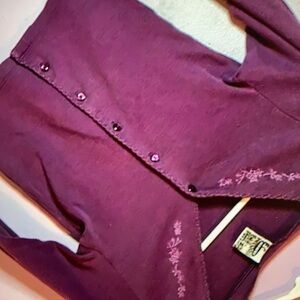 Long sleeve flowers around neckline blouse